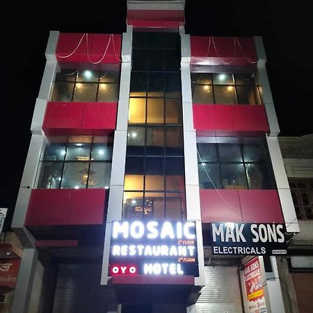 Oyo Mosaic Hotel And Restaurant Gonda Exterior photo